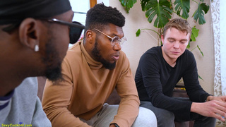 Модель Ellie Wain